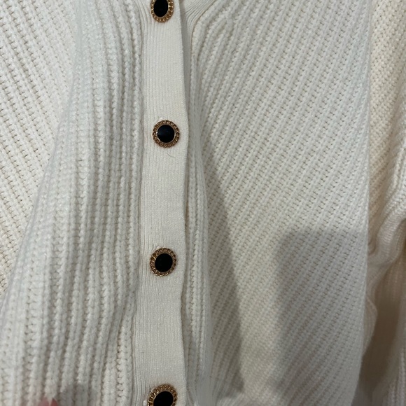 Cream cardigan with accent buttons, size large - Picture 4 of 5
